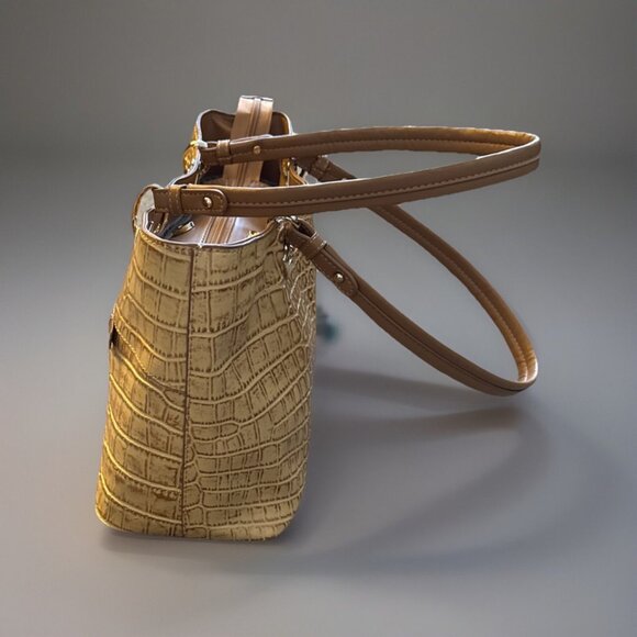 👜 MC Elegance Leather Shoulder Bag | Spacious & Stylish Work Tote - Picture 5 of 15